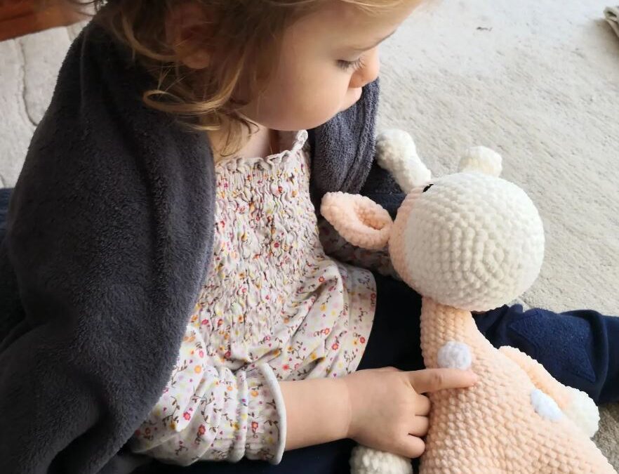 Gehäkelte Giraffe Poppy – einfaches Häkelprojekt für Anfänger