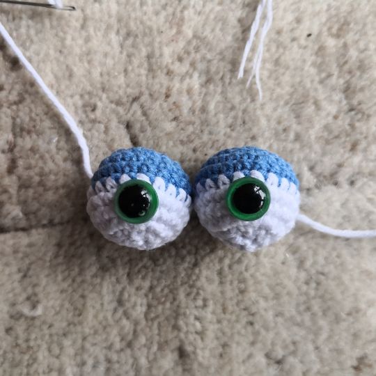 Gehäkelte Sicherheitsaugen für Amigurumi Oktopus – Anleitungsteil