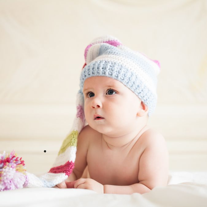 gehäkelte Mütze für Baby – Größentabelle Baby mit gehäkelter Mütze – passende Illustration zur Größentabelle Mütze häkeln